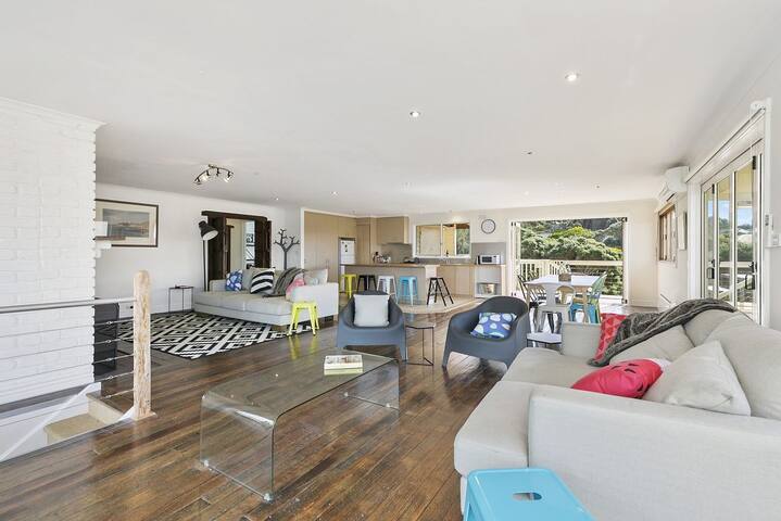 Eagle Rock Nest I Sandy Gully Beach at your doorst gallery image 5