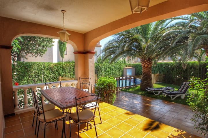 Arenda Costa Dorada managed Airbnb listing 3