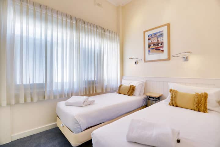 2 ცალკემდგომი მეორე საძინებელში