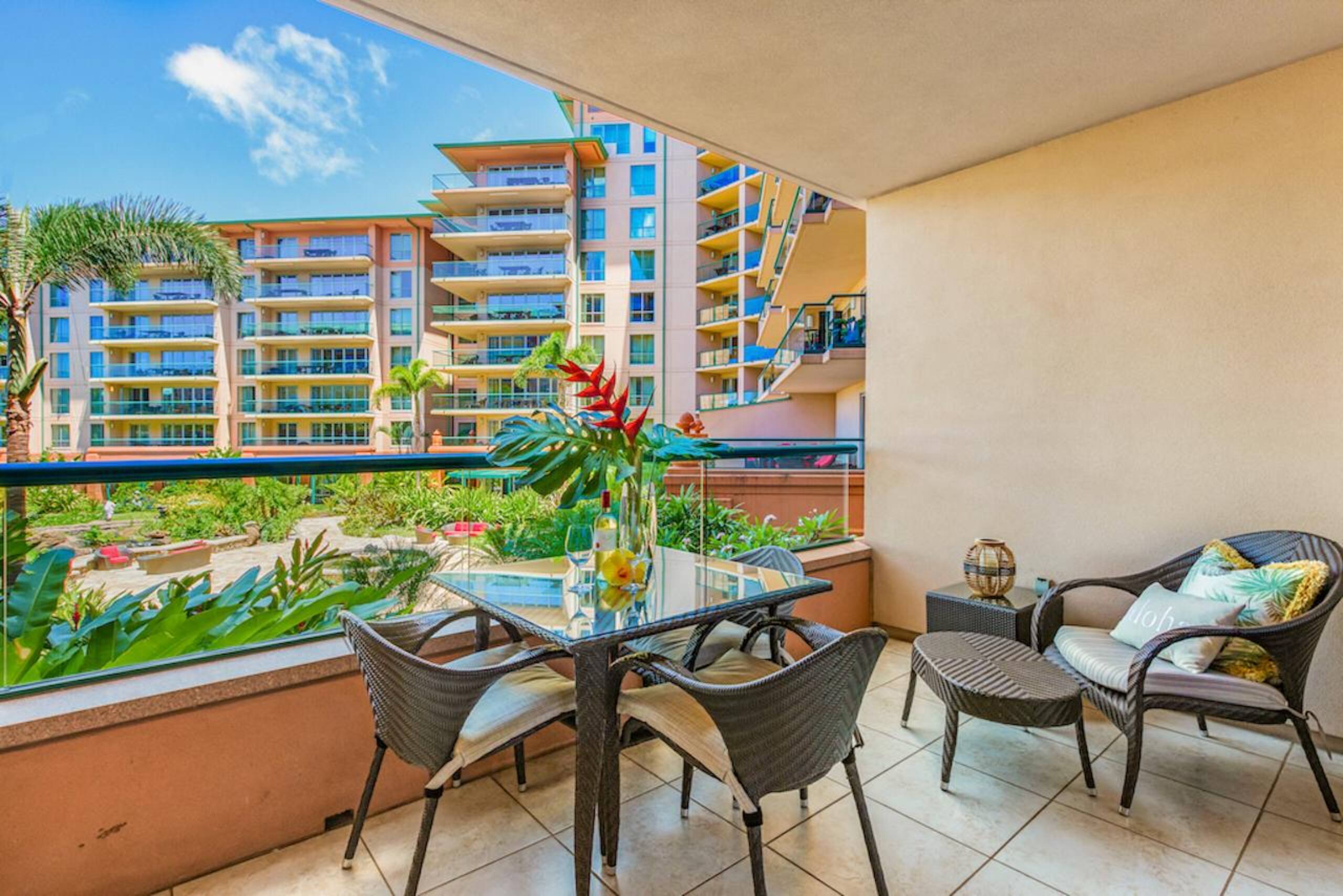 Condo in Lahaina · ★4.92 · 1 bedroom · 2 beds · 1 bath - Image 17
