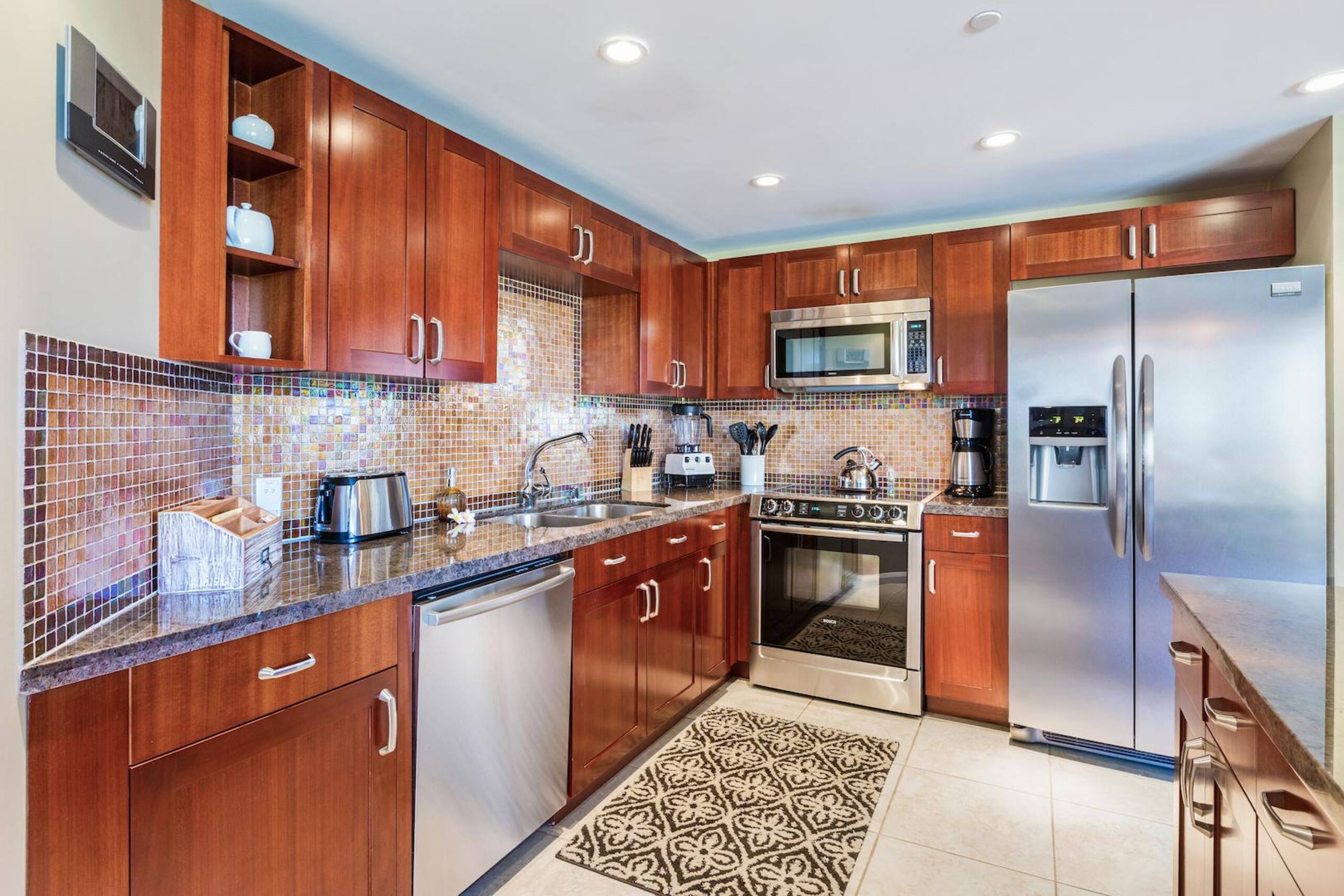 Condo in Lahaina · ★4.92 · 1 bedroom · 2 beds · 1 bath - Image 7