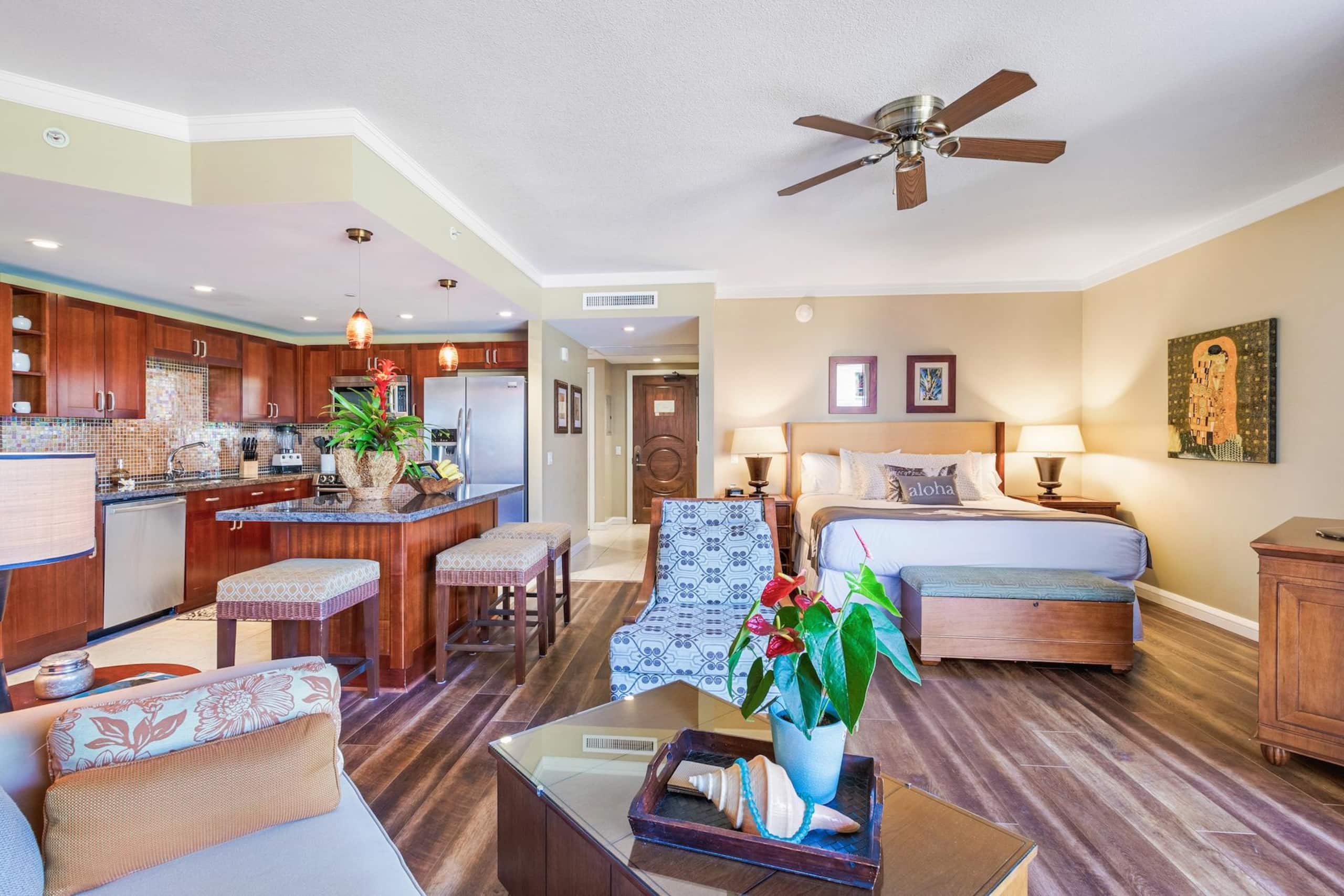 Condo in Lahaina · ★4.92 · 1 bedroom · 2 beds · 1 bath - Image 5