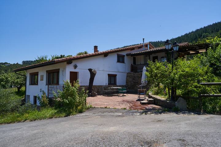 Garai Etxea. Caserío Rural a 15 min. de Bilbao