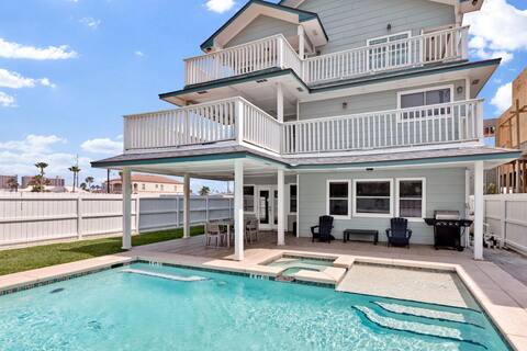 4300SF Home w/ Pool! Dog-Friendly!