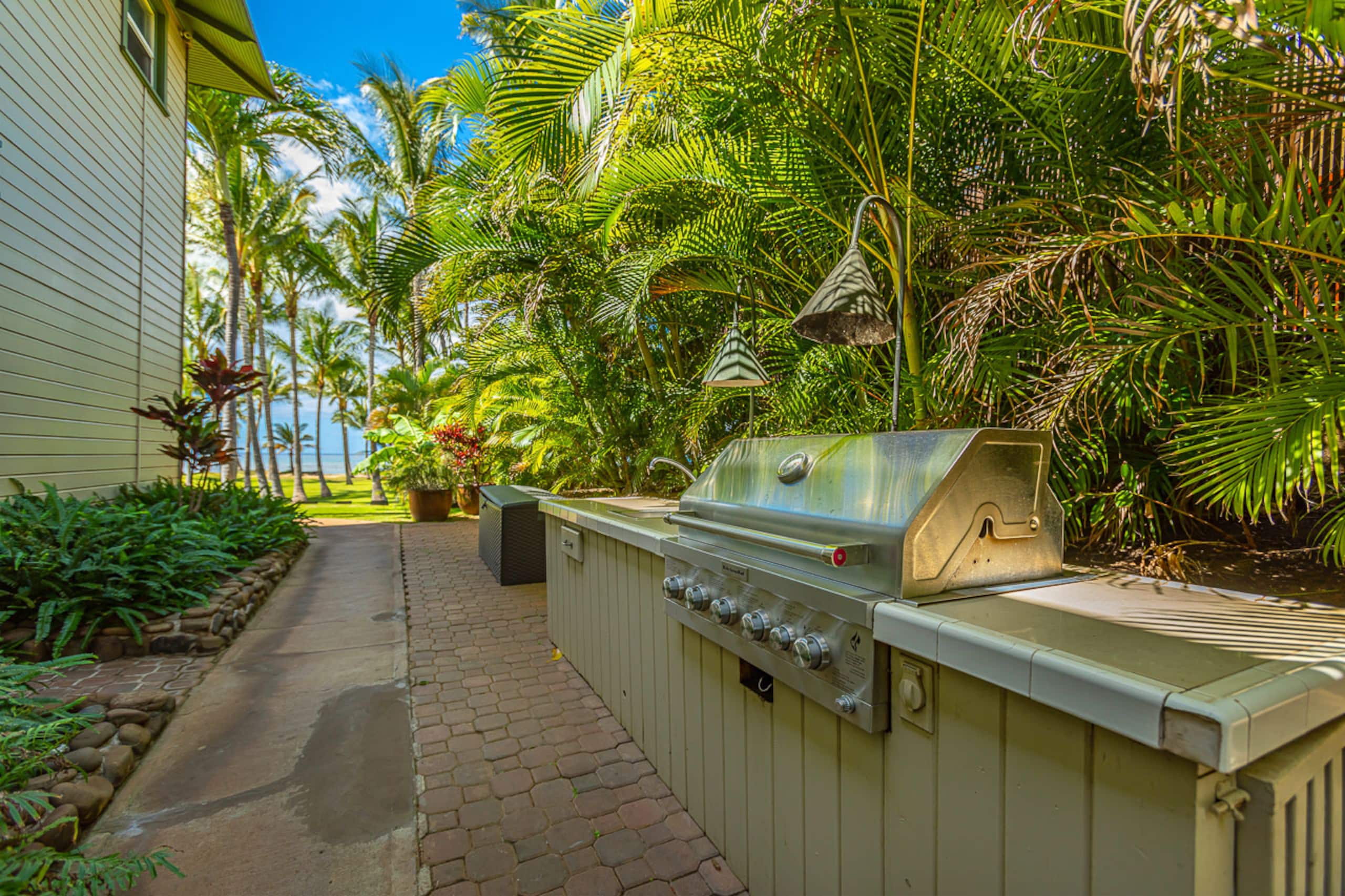 Home in Kihei · ★4.76 · 4 bedrooms · 9 beds · 3.5 baths - Image 48