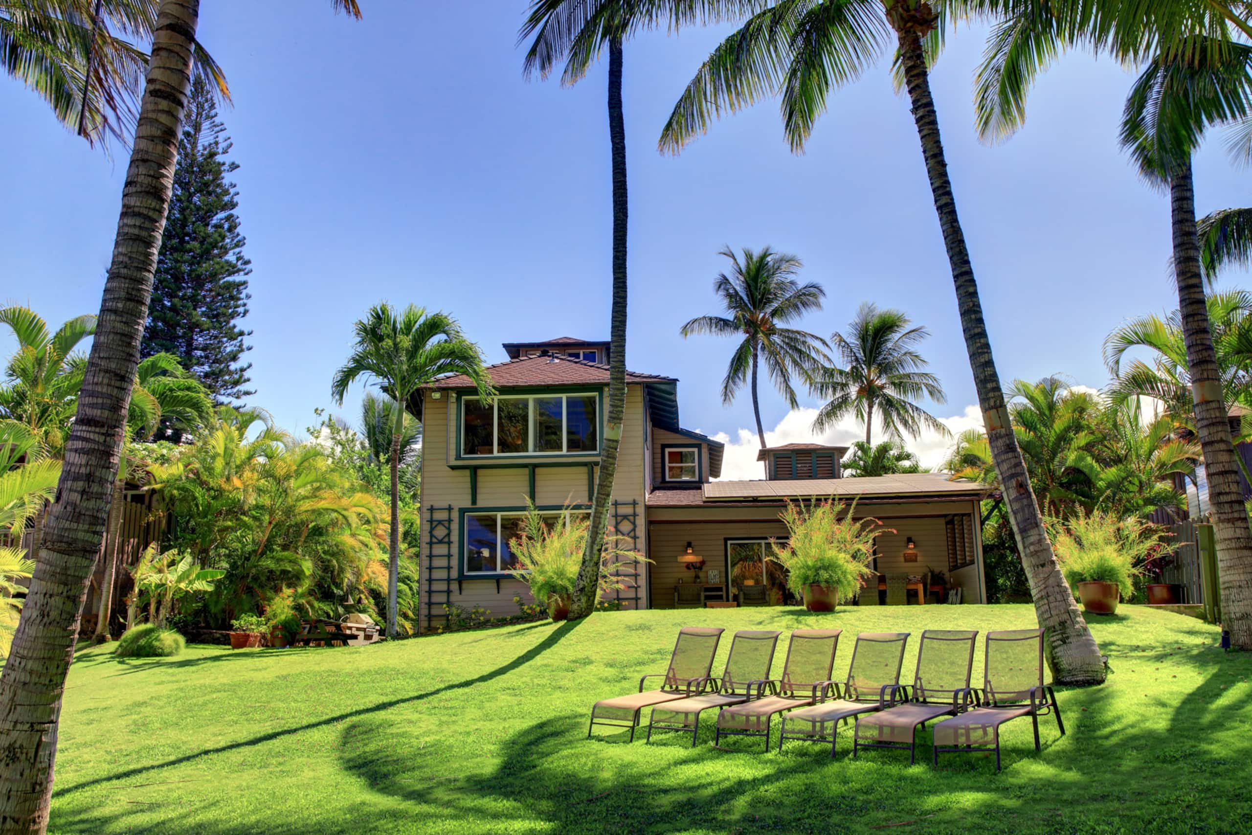 Home in Kihei · ★4.76 · 4 bedrooms · 9 beds · 3.5 baths - Image 11