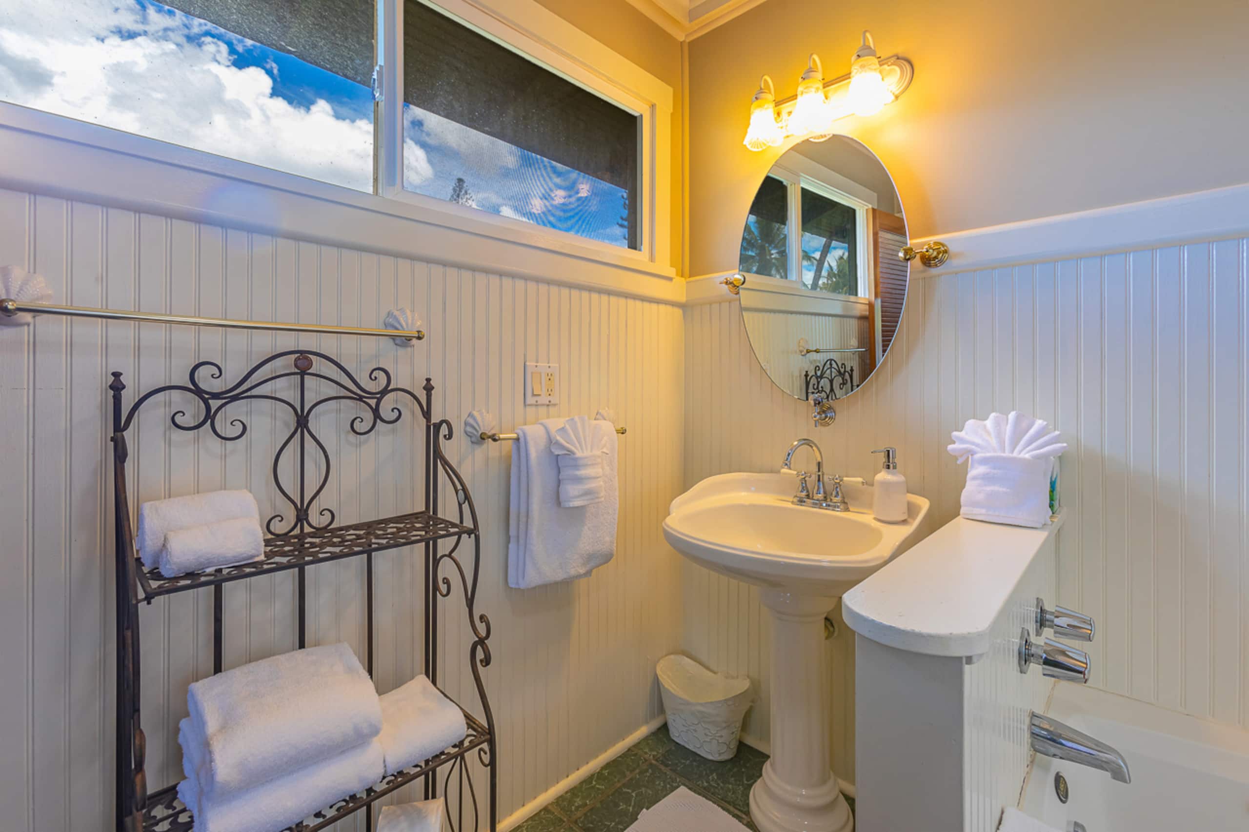 Home in Kihei · ★4.76 · 4 bedrooms · 9 beds · 3.5 baths - Image 36