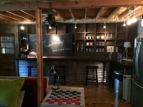 Top Airbnb: The Barn - Only 5 minutes to I65 in Birmingham / Hoover