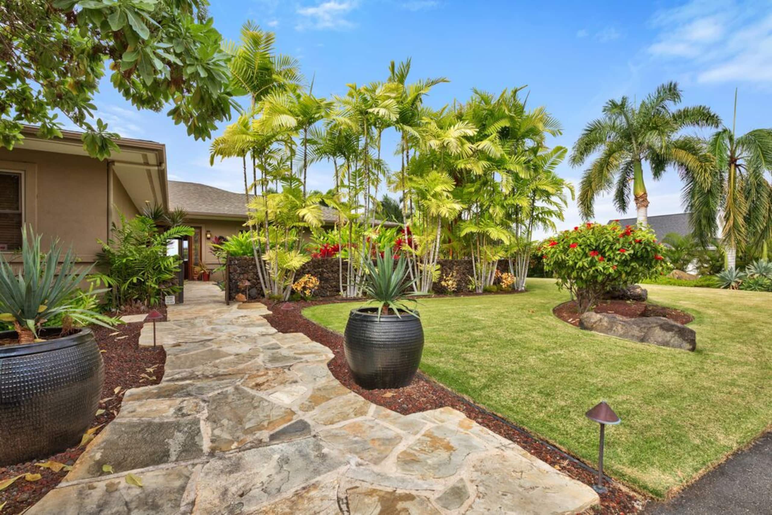 Home in Kailua-Kona · ★5.0 · 5 bedrooms · 6 beds · 4.5 baths - Image 33