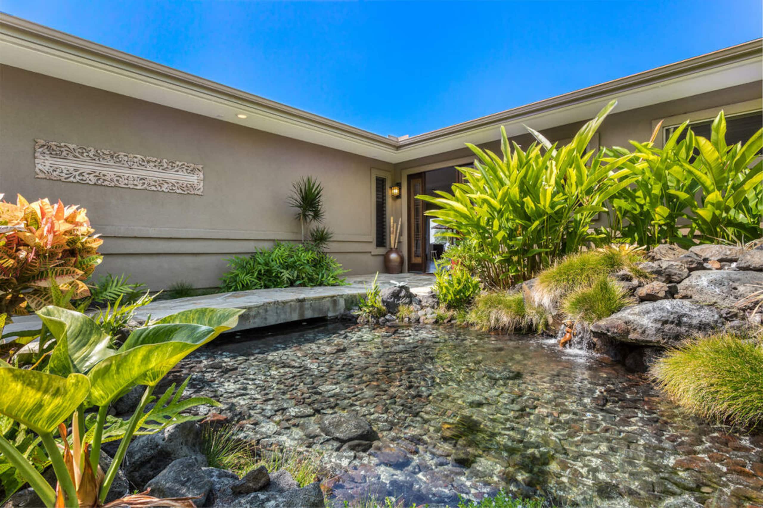 Home in Kailua-Kona · ★5.0 · 5 bedrooms · 6 beds · 4.5 baths - Image 35