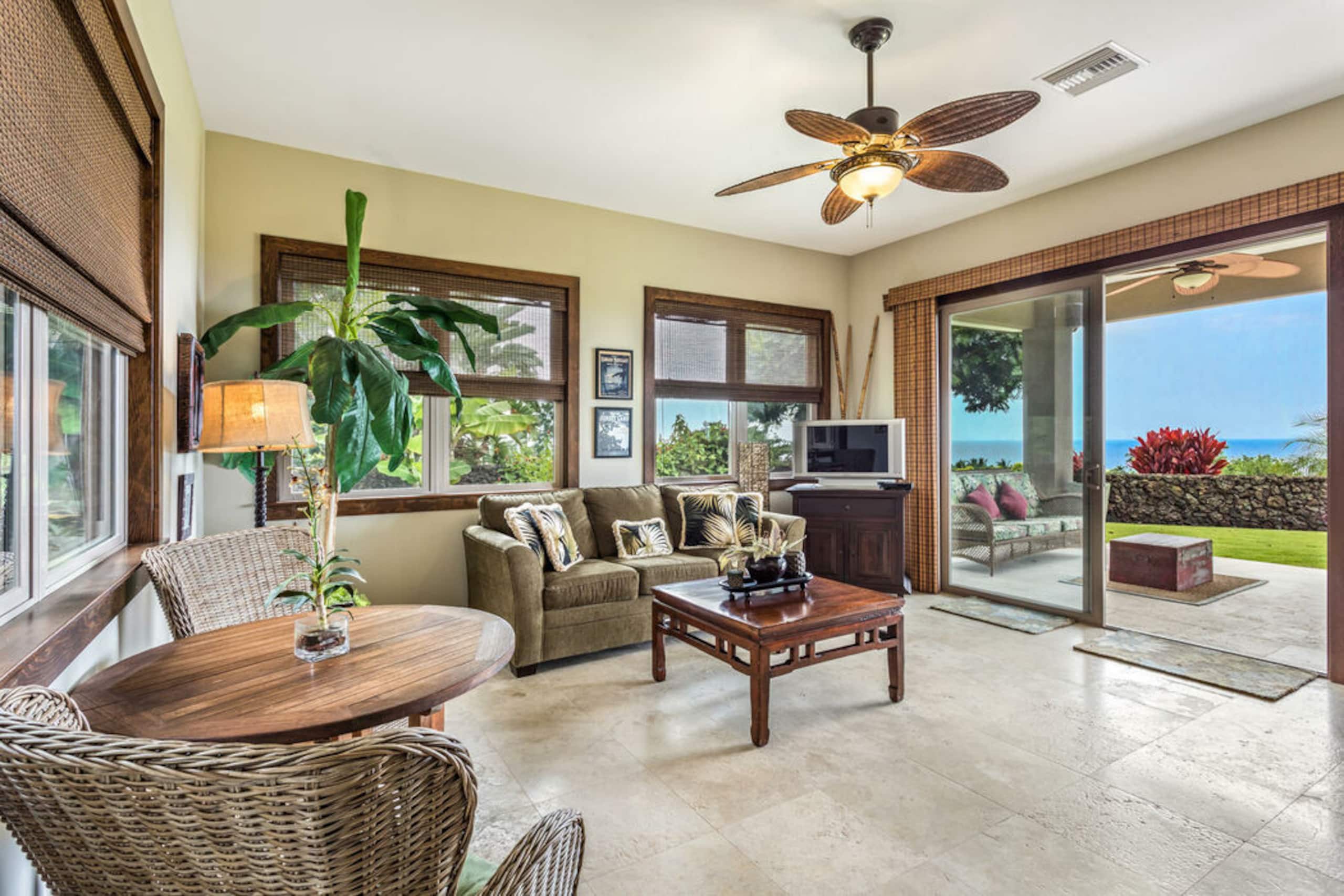 Home in Kailua-Kona · ★5.0 · 5 bedrooms · 6 beds · 4.5 baths - Image 28
