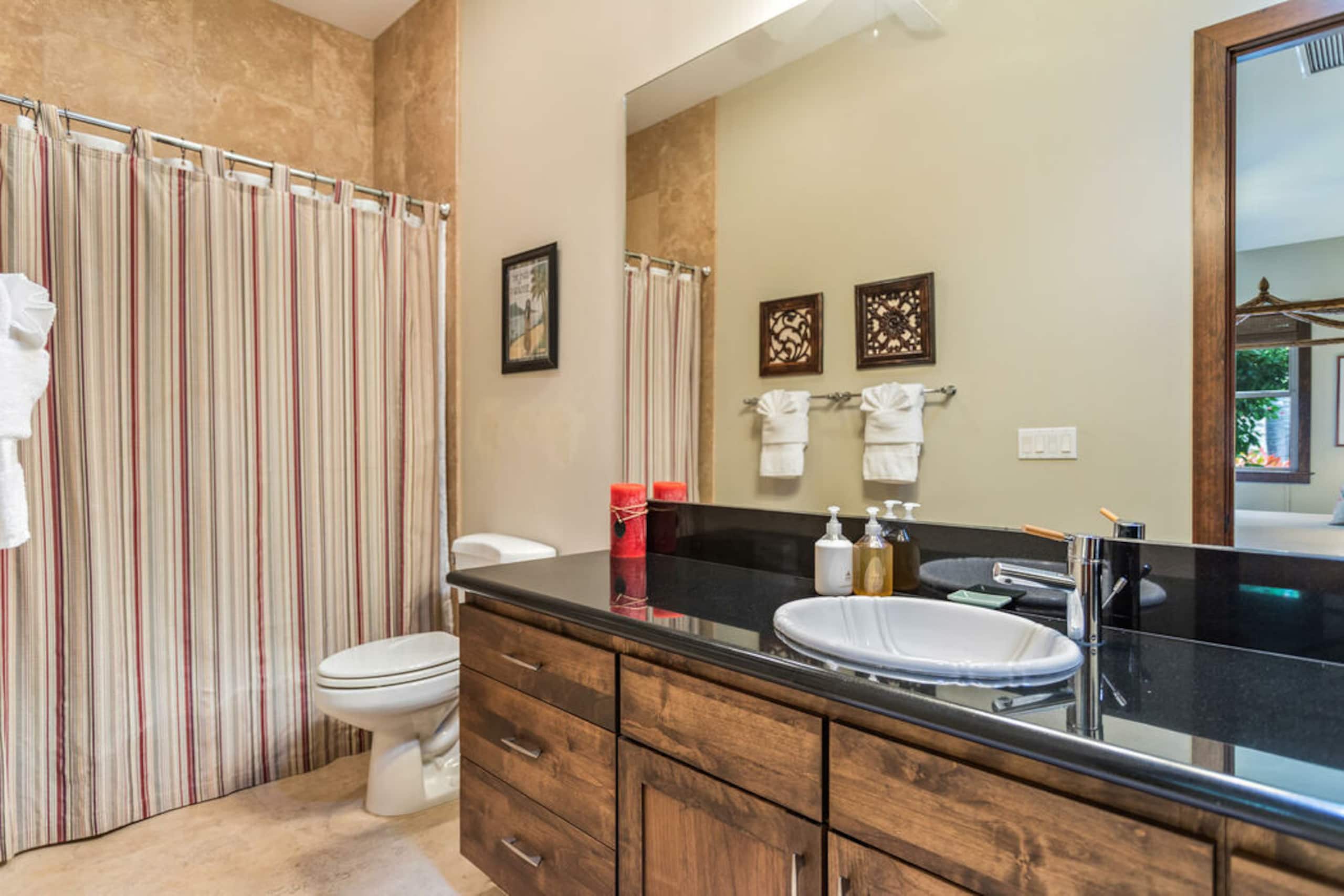 Home in Kailua-Kona · ★5.0 · 5 bedrooms · 6 beds · 4.5 baths - Image 30
