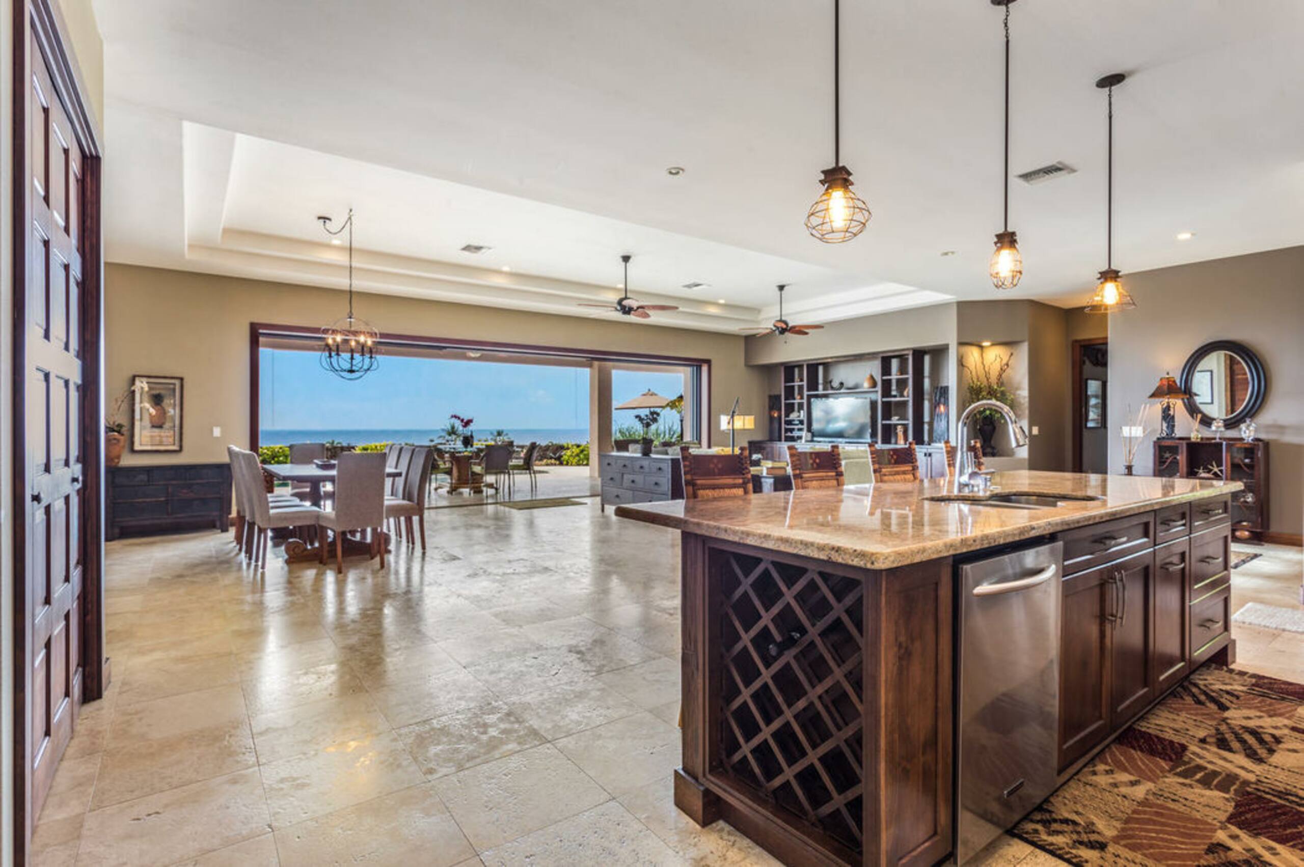 Home in Kailua-Kona · ★5.0 · 5 bedrooms · 6 beds · 4.5 baths - Image 3