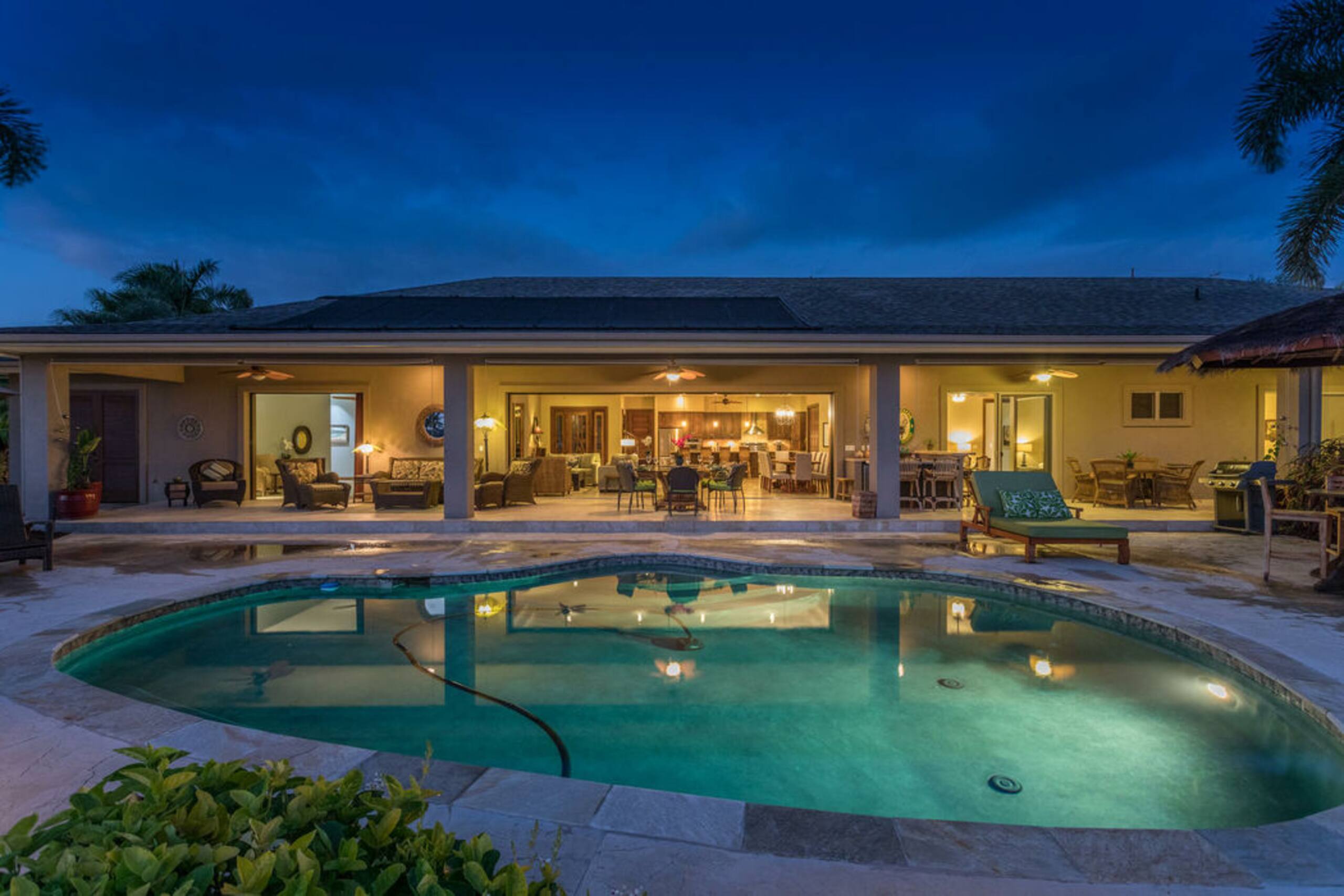 Home in Kailua-Kona · ★5.0 · 5 bedrooms · 6 beds · 4.5 baths - Image 5