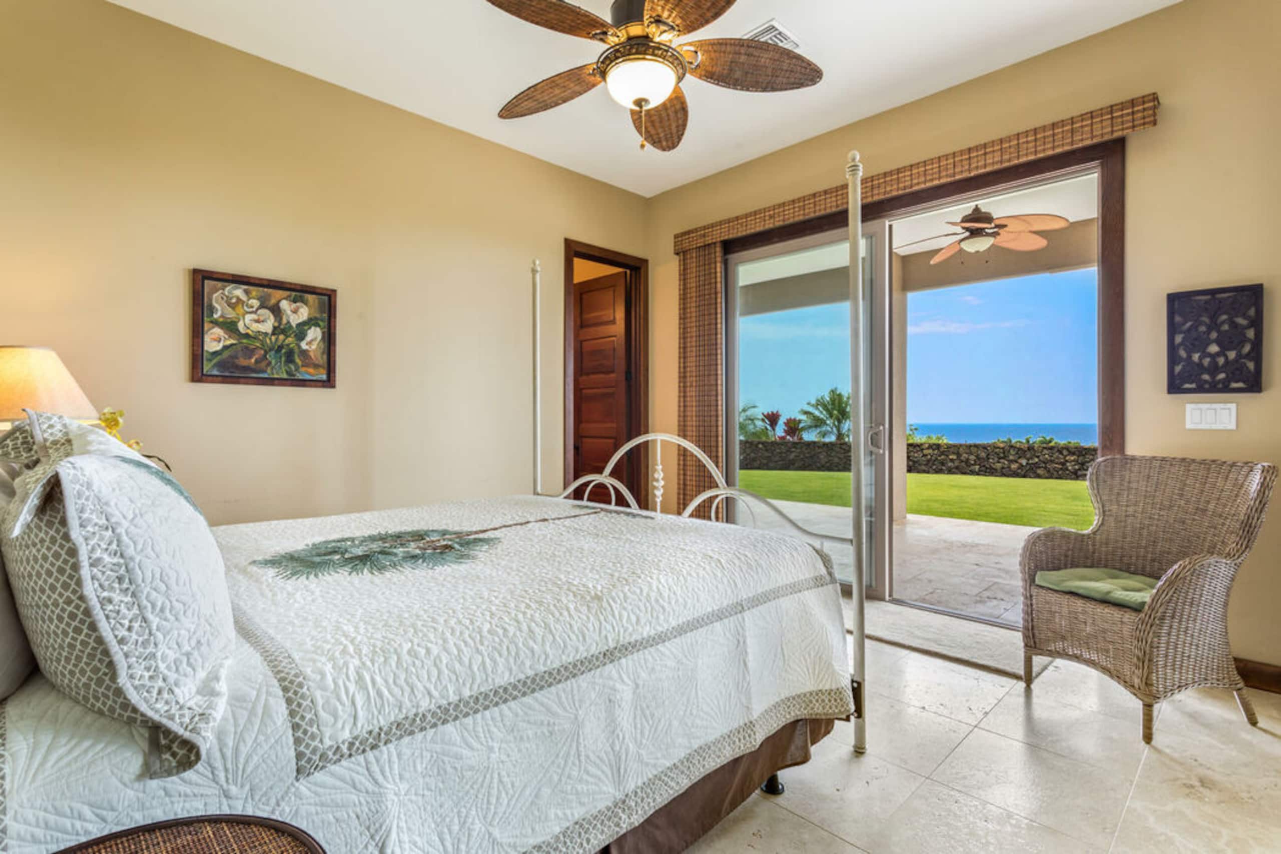 Home in Kailua-Kona · ★5.0 · 5 bedrooms · 6 beds · 4.5 baths - Image 46