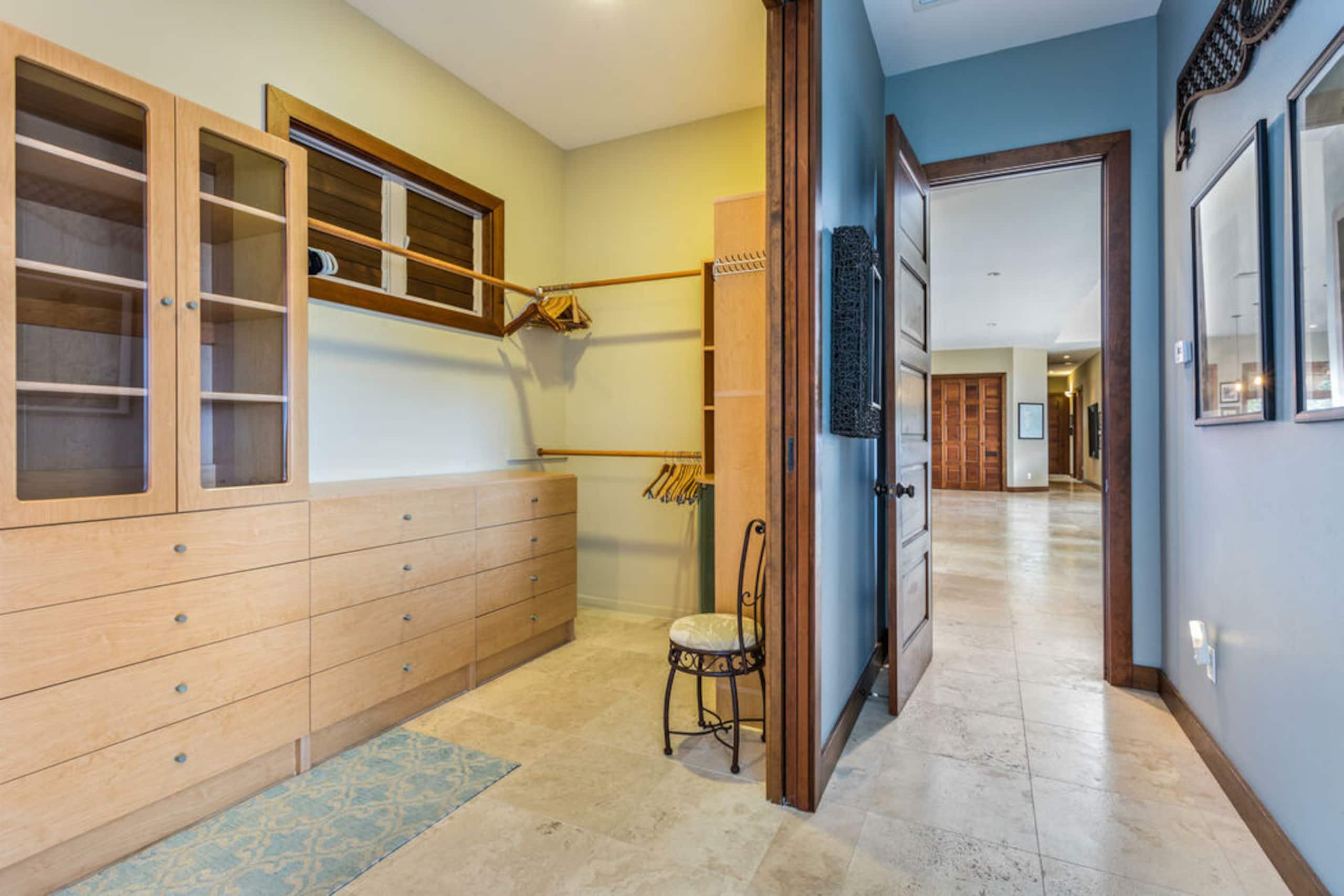 Home in Kailua-Kona · ★5.0 · 5 bedrooms · 6 beds · 4.5 baths - Image 47