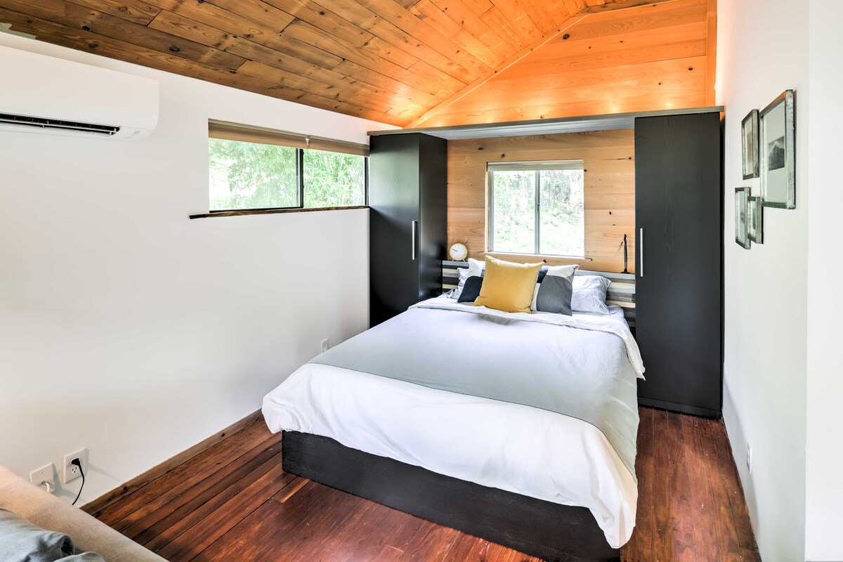2 Mi to Dtwn: Pet-Friendly Austin Studio w/ Yard