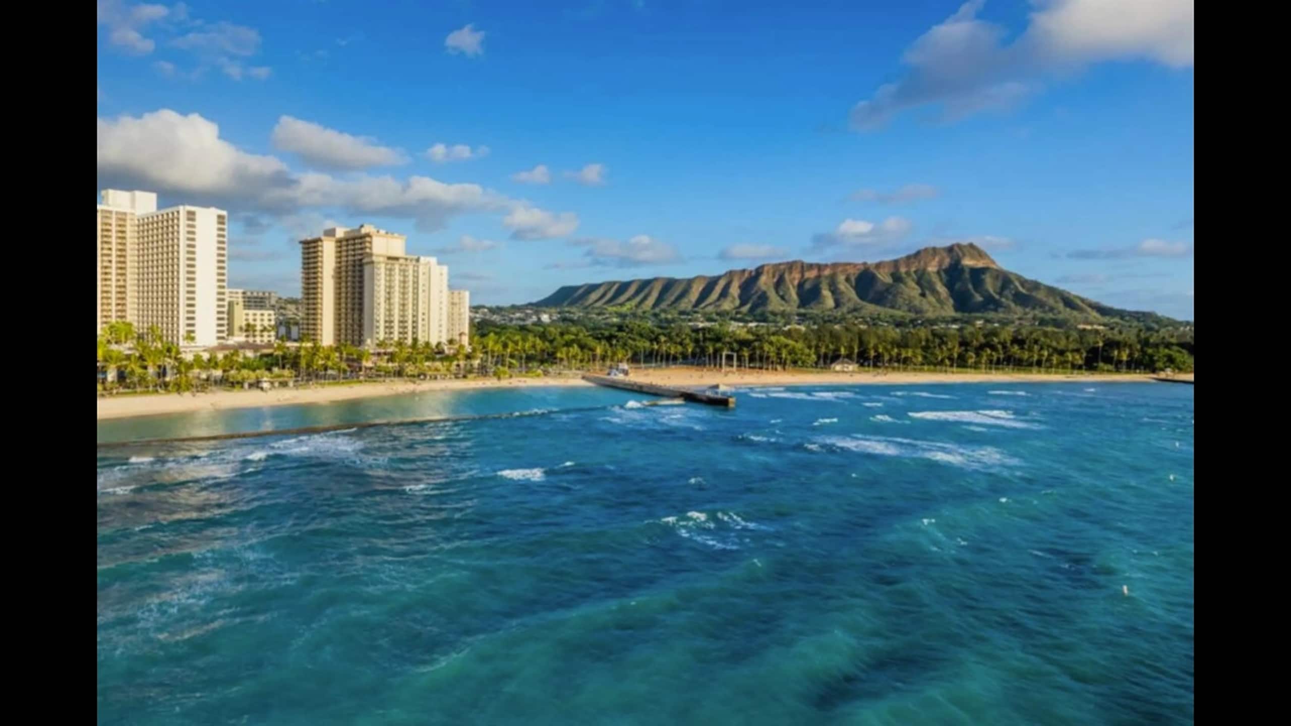 Condo in Honolulu · ★4.62 · 1 bedroom · 2 beds · 1 private bath - Image 2