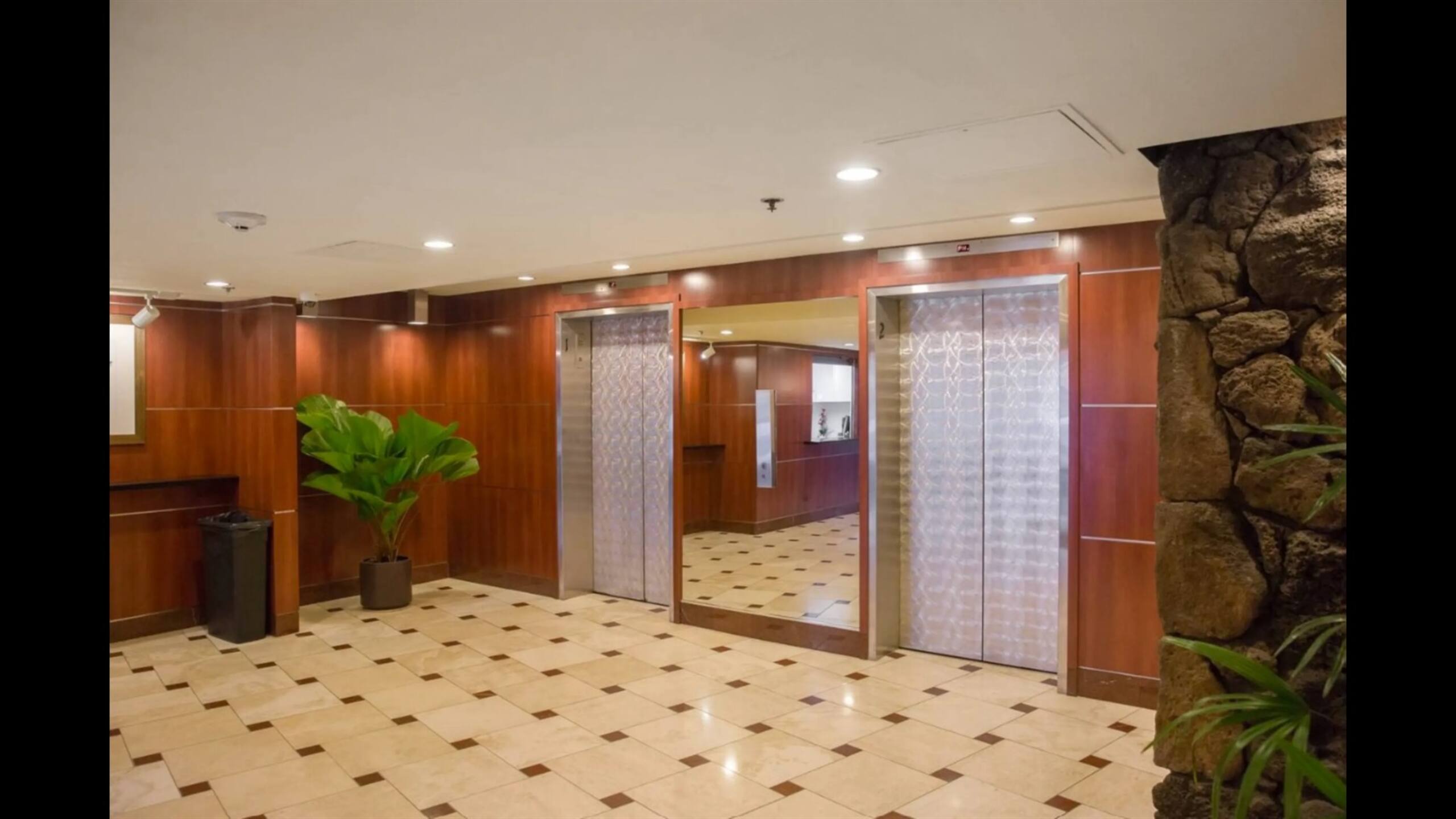 Condo in Honolulu · ★4.62 · 1 bedroom · 2 beds · 1 private bath - Image 23
