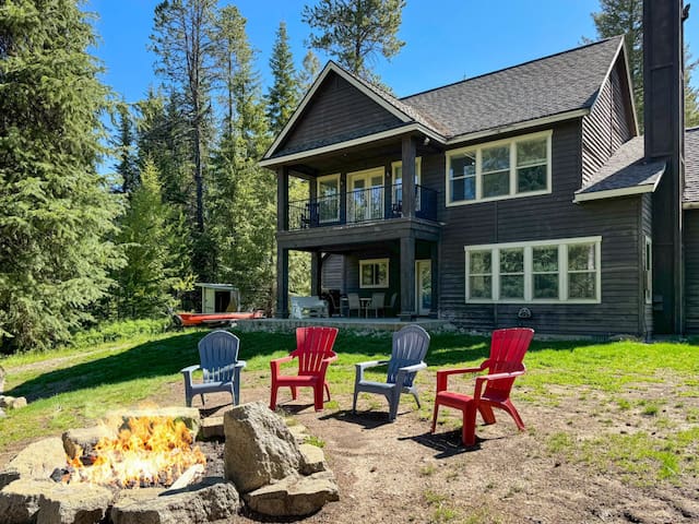 Luxury 5 Bedroom Lake Cabin