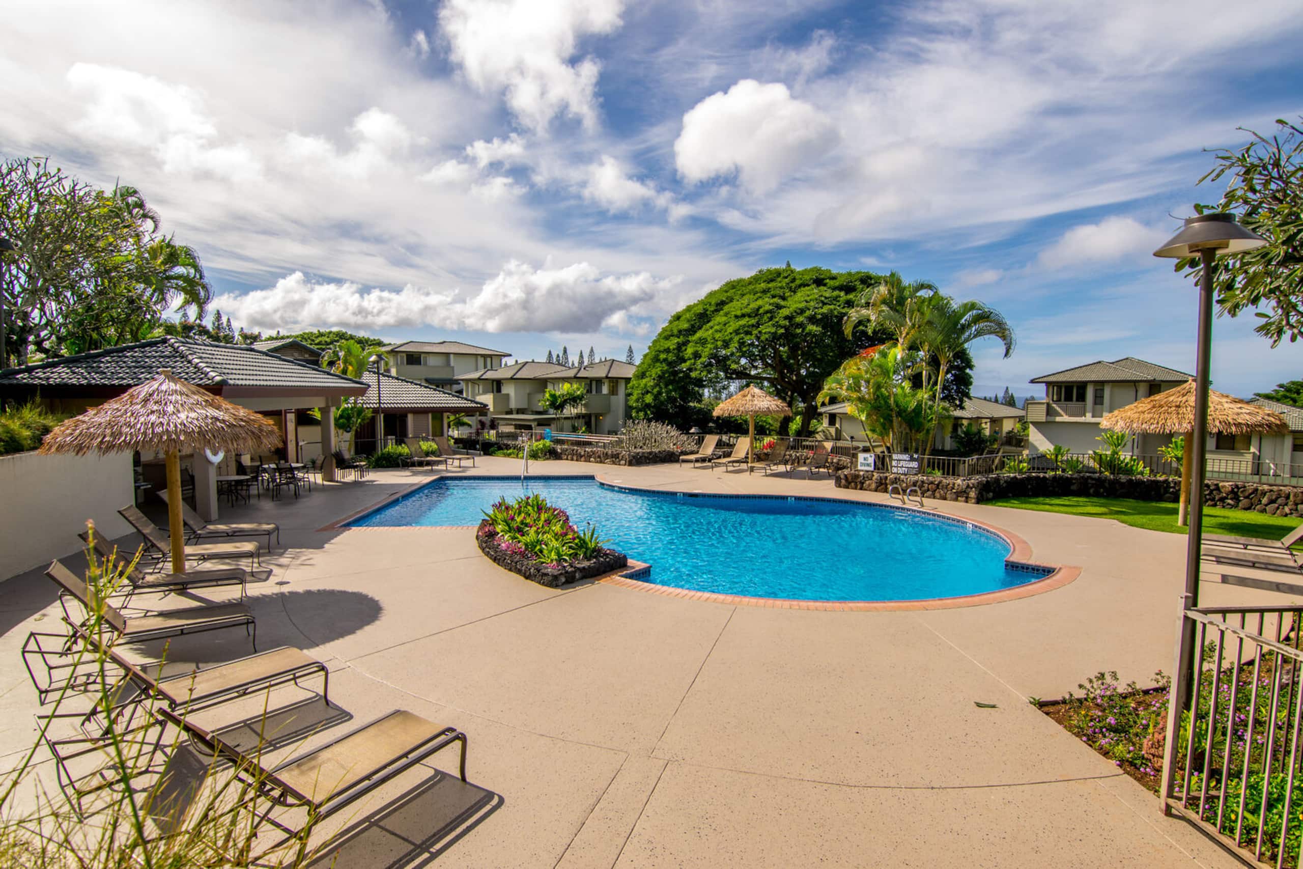 Condo in Lahaina · ★4.96 · 1 bedroom · 1 bed · 2 private baths - Image 15