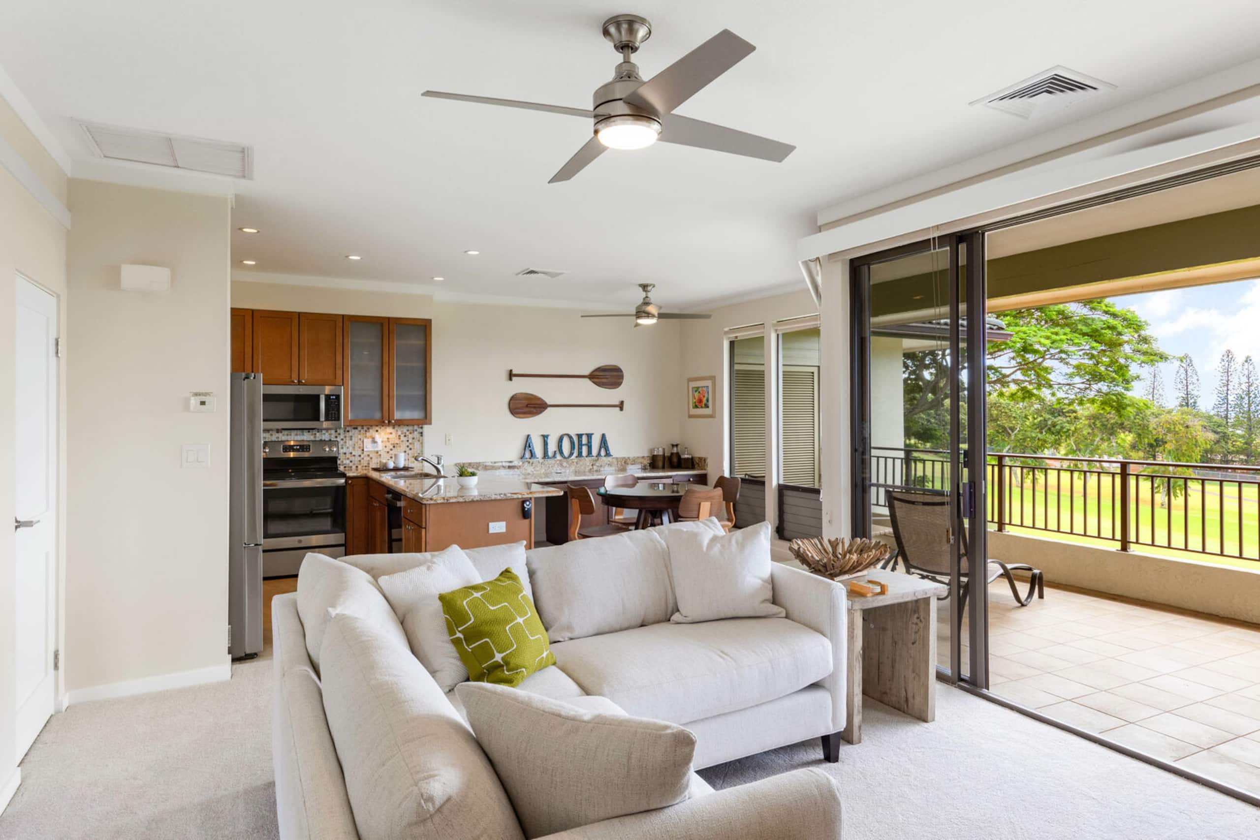 Condo in Lahaina · ★4.96 · 1 bedroom · 1 bed · 2 private baths - Image 4