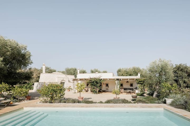 Trullo Silentio Pool & Family Relaxation in Ostuni