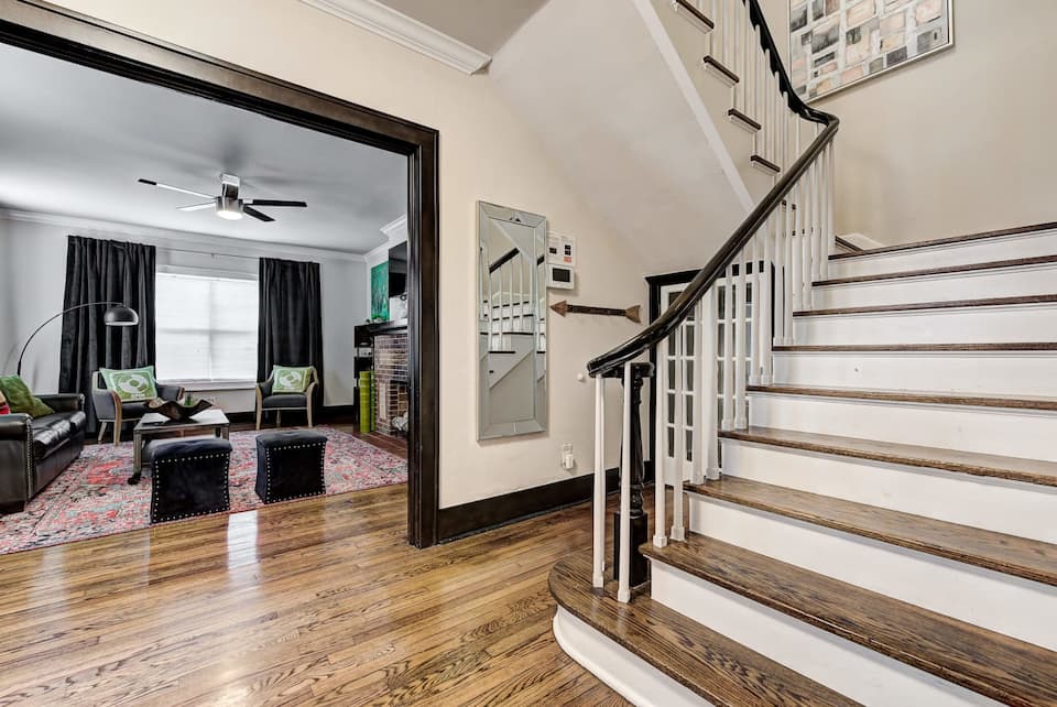 Howes Capitol II-Sleek & spacious-walk to OU Med — Foto 1