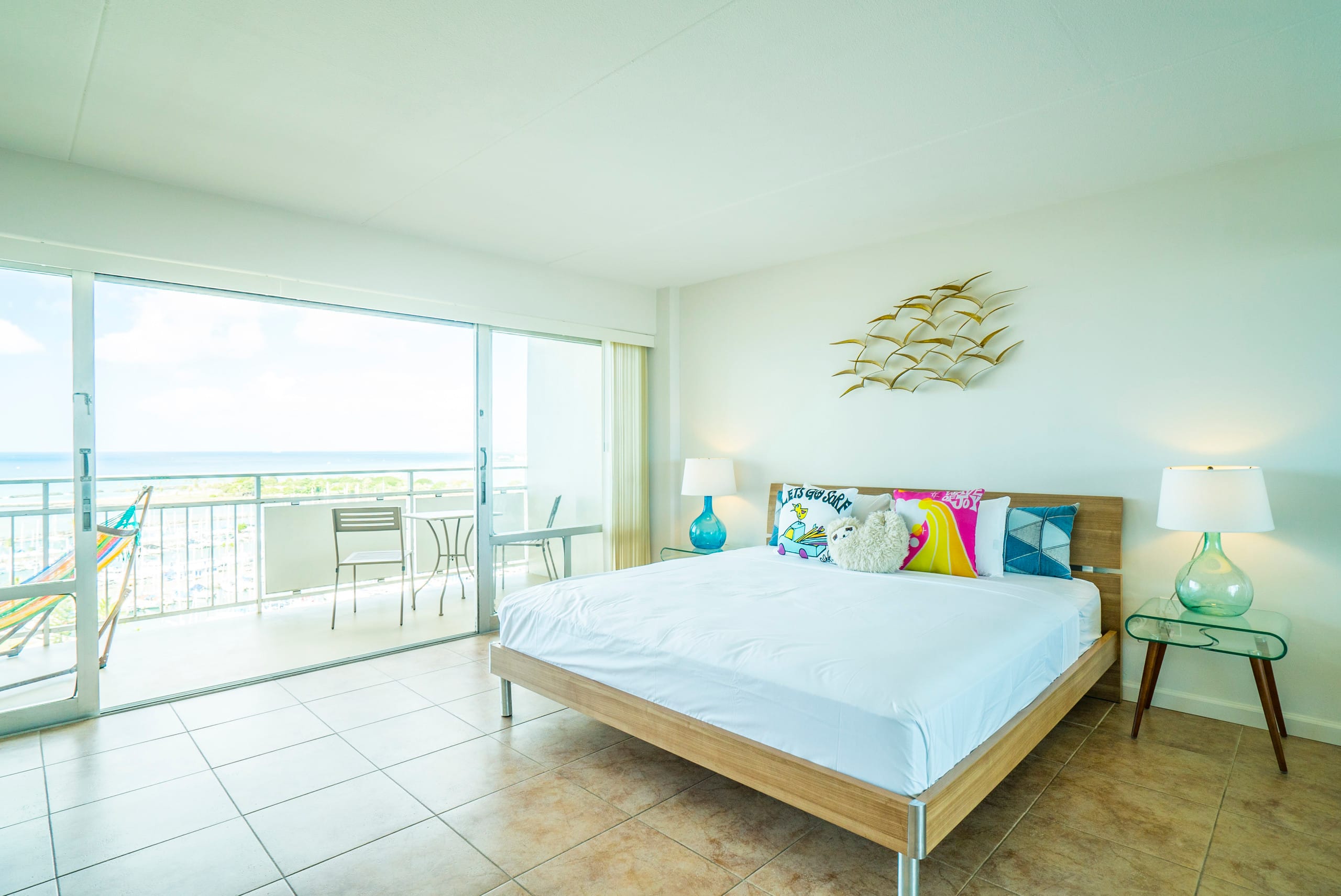 Condo in Honolulu · ★4.54 · 1 bedroom · 2 beds · 1 private bath - Image 19
