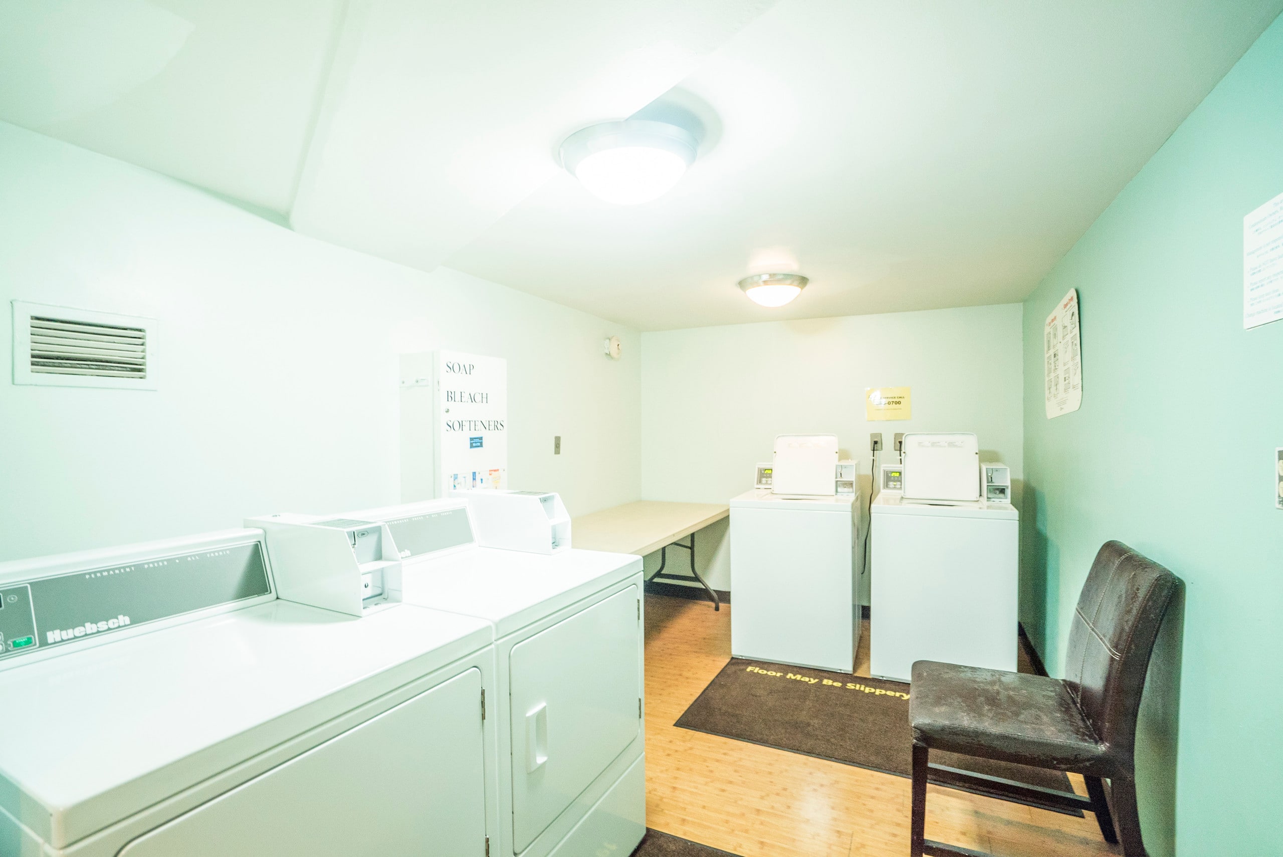 Condo in Honolulu · ★4.54 · 1 bedroom · 2 beds · 1 private bath - Image 14