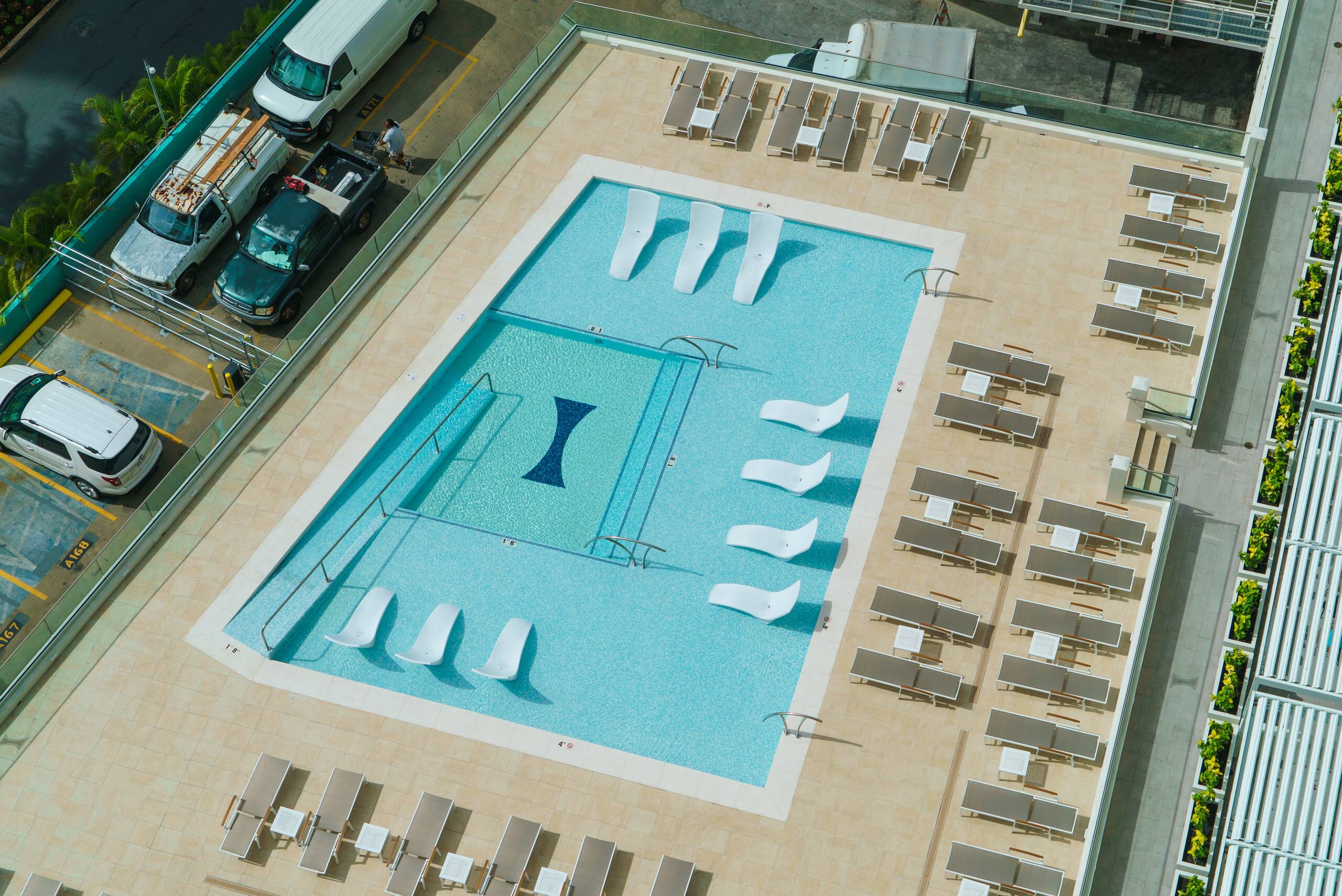 Condo in Honolulu · ★4.54 · 1 bedroom · 2 beds · 1 private bath - Image 8