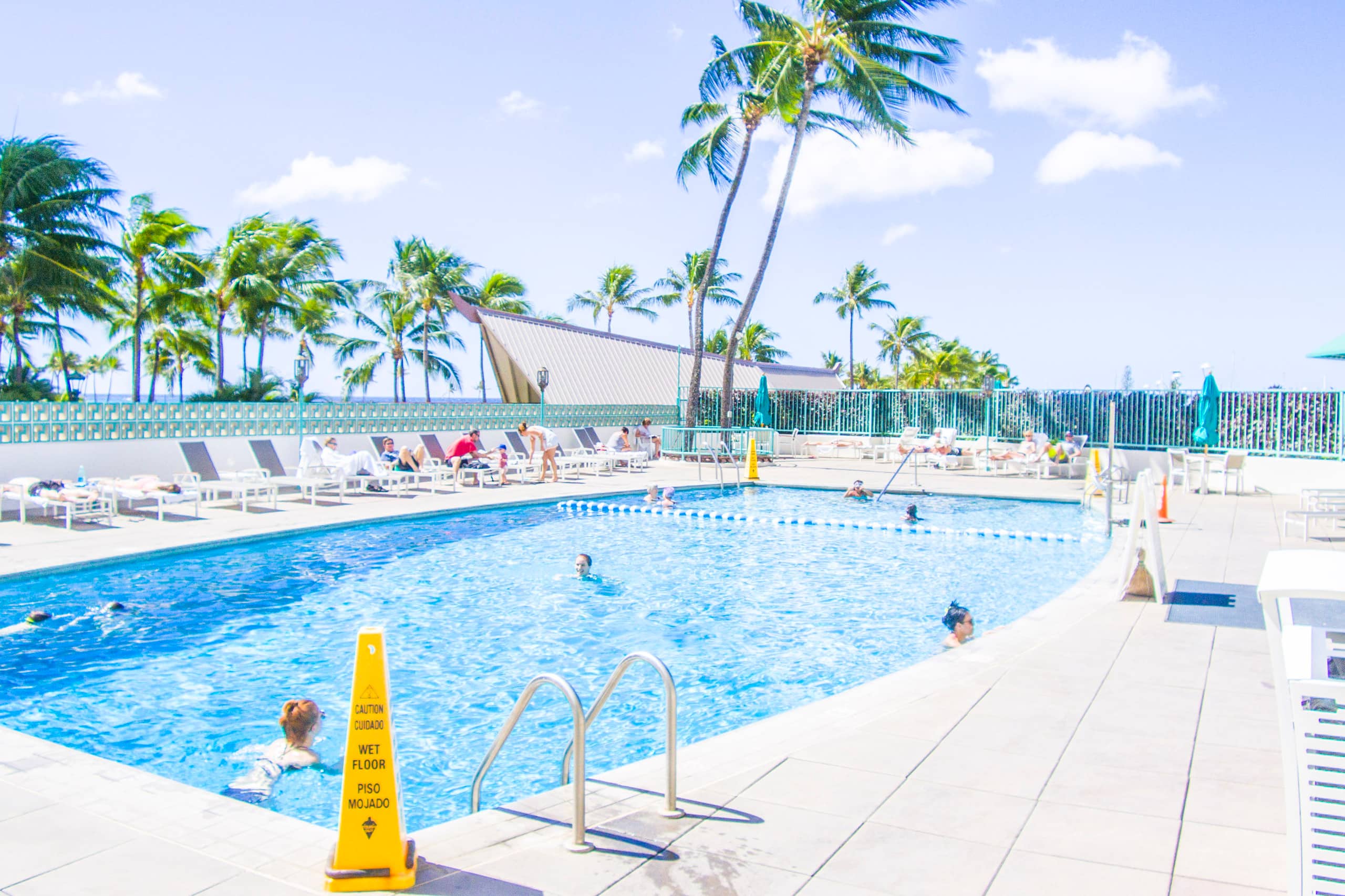 Condo in Honolulu · ★4.54 · 1 bedroom · 2 beds · 1 private bath - Image 13