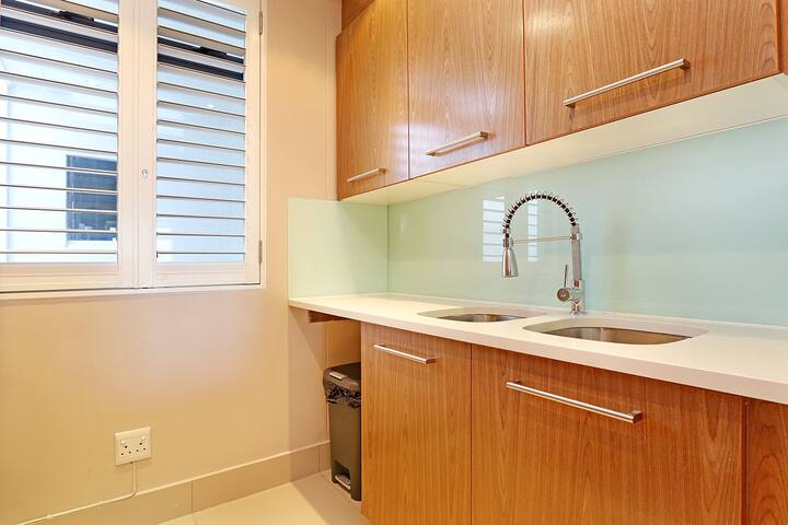 Eden On The Bay 172 gallery image 4