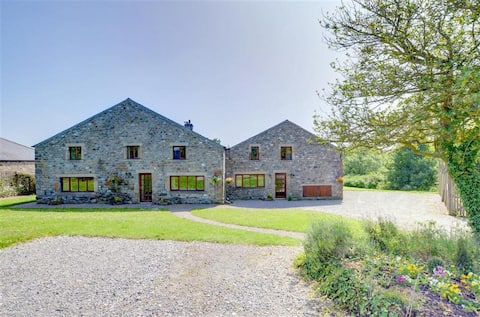 5 Bed in Tosside Near Settle (oc-ds103)