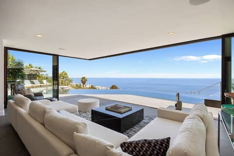Malibu Oceana Bleu by Stay Awhile Villas