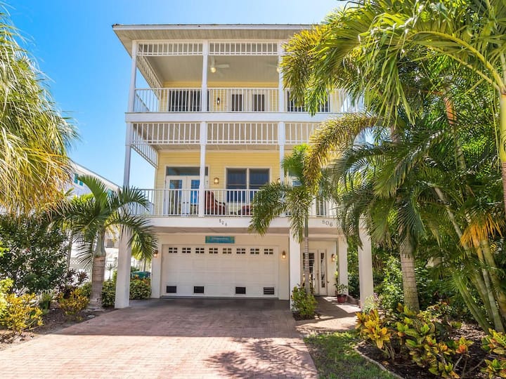 Sorgenfrei South: Charming Beach Getaway Across From The Gulf! - Anna Maria, FL