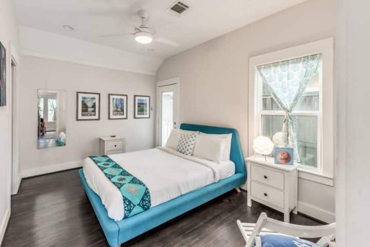 Sunset Heights House 27.png