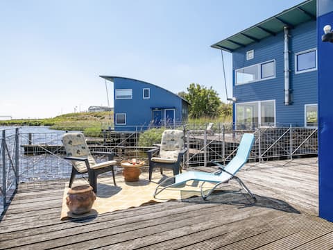 Successful Airbnb property: Rietwoning 17 by Interhome in Anjum Noordoost