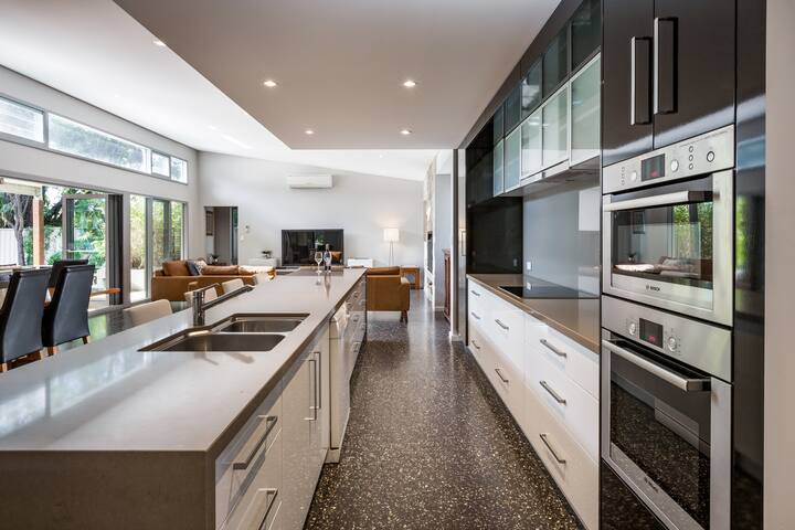 Mimosa—Stylish Beachside Retreat in Dunsborough gallery image 4