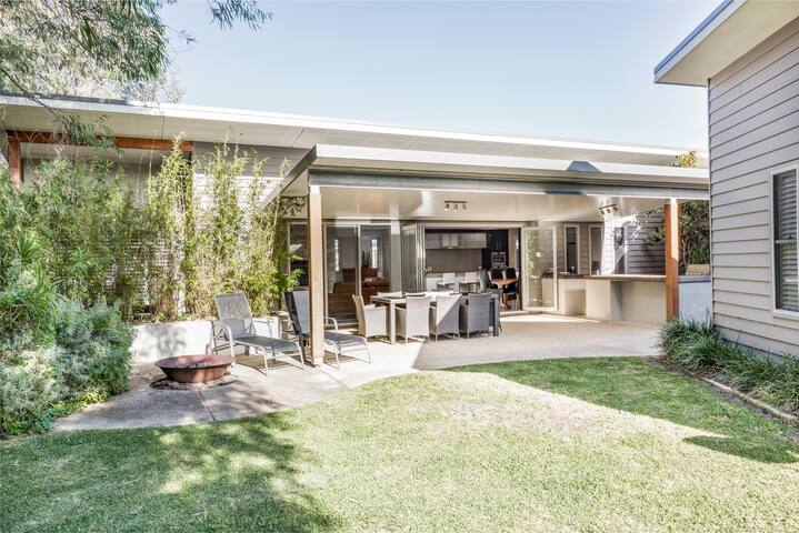 Mimosa—Stylish Beachside Retreat in Dunsborough gallery image 3