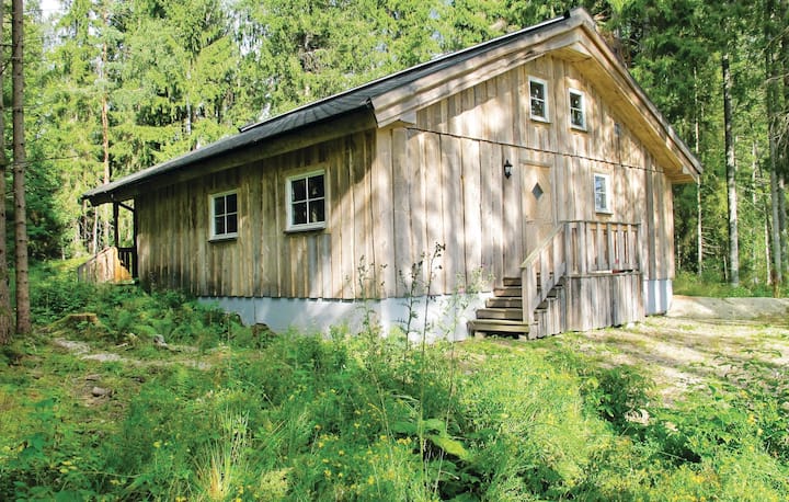Mysigt Hem Med 3 Sovrum I Mellerud - Mellerud