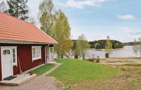 Cozy home in Karlstad with WiFi