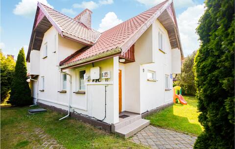 Nice home in Rowy with WiFi