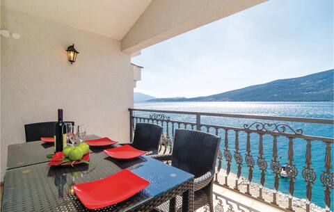 Amazing apartment in Baosici with house sea view