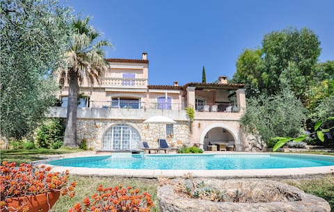 Beautiful home in Le Tignet
