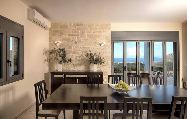 6 bedroom lovely home in Lasithi, Crete gallery image 3