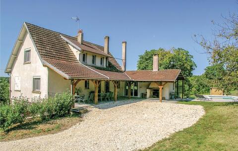 Amazing home in Eyliac with heated swimming pool