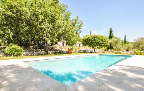 Lovely home in St. Cézaire sur Siagne with WiFi
