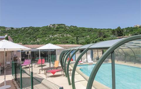 Stunning home in Rochefort du Gard