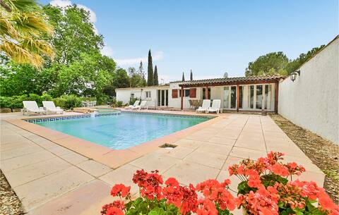 Lovely home in Aspiran